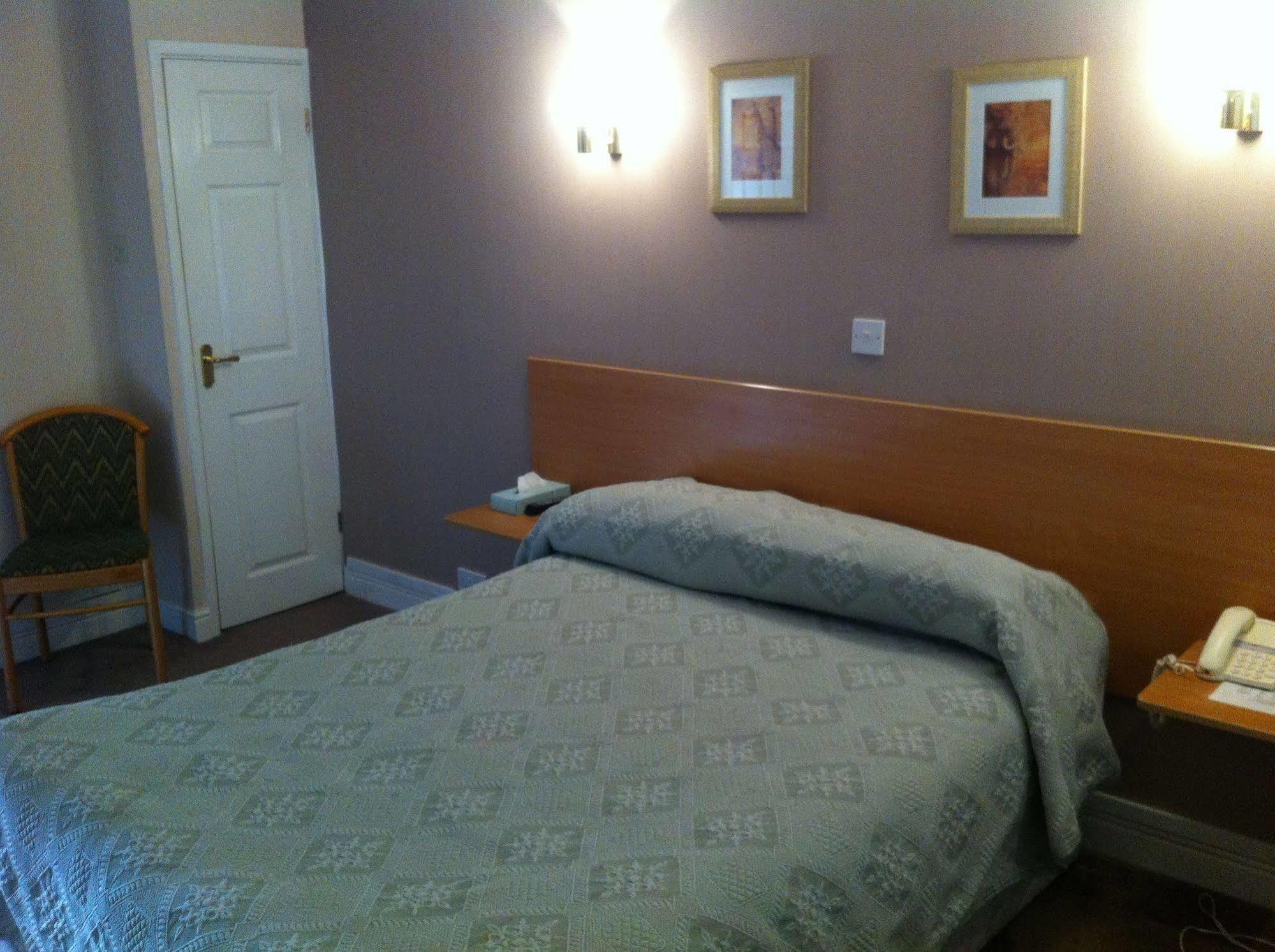 The Town & Country Lodge Dundry Kültér fotó