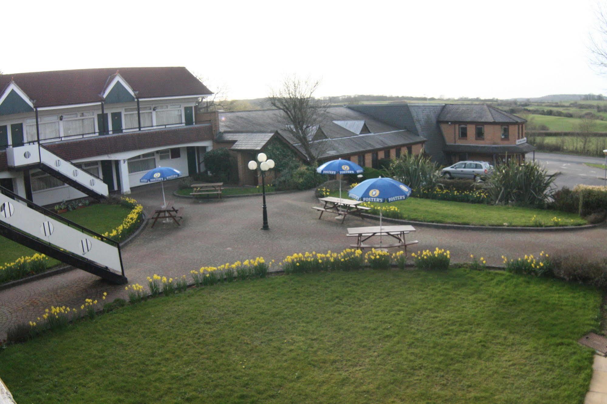 The Town & Country Lodge Dundry Kültér fotó