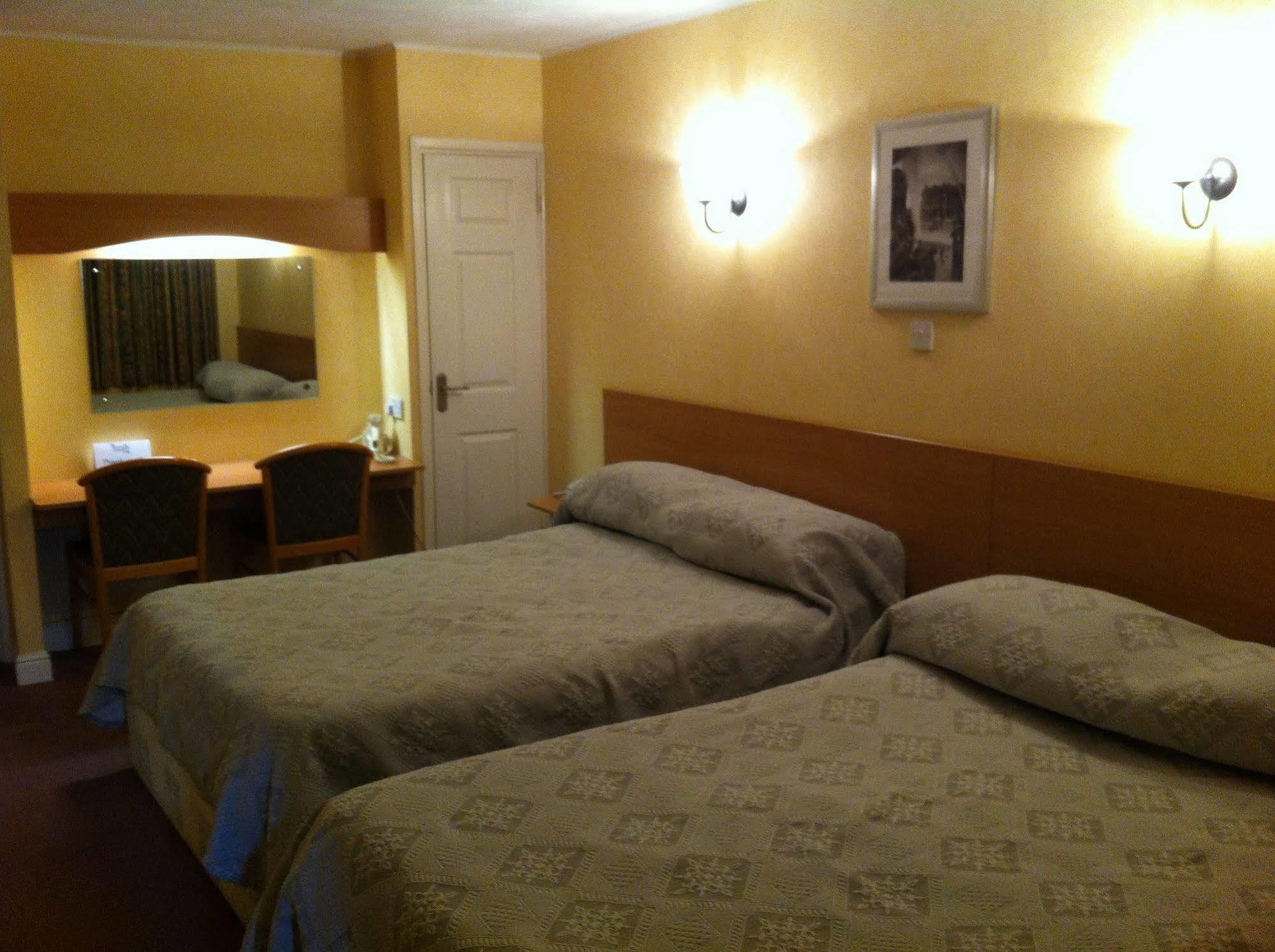 The Town & Country Lodge Dundry Kültér fotó